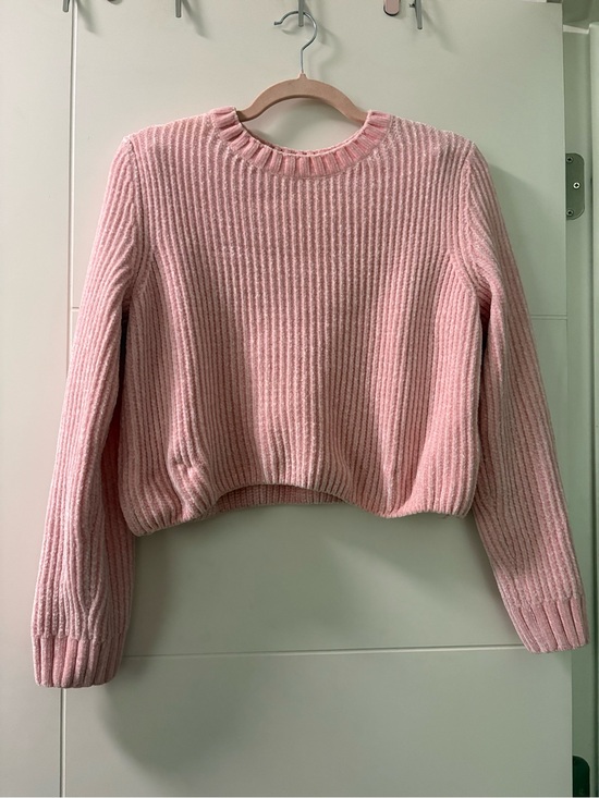 H&M Sweaters - (2 FOR $25) ⭐️ H&M Pink Ribbed Crewneck Sweater